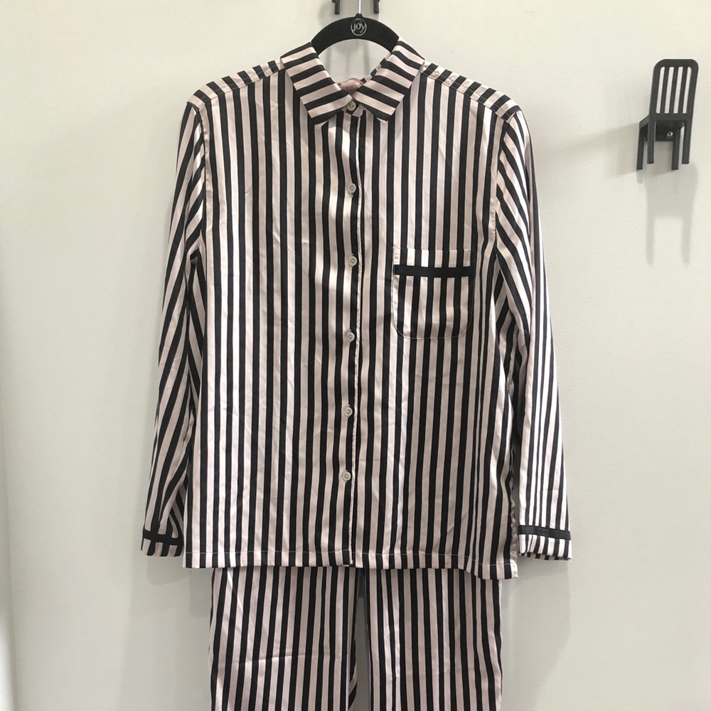 Victoria’s Secret Black & White Satin Pajama Set